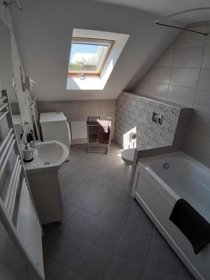 Profi Keco Apartman Balatonalmadi Exterior photo