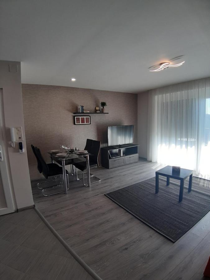 Profi Keco Apartman Balatonalmadi Exterior photo