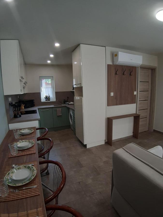Profi Keco Apartman Balatonalmadi Exterior photo
