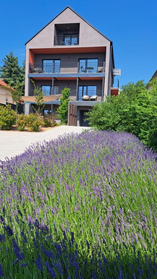 Profi Keco Apartman Balatonalmadi Exterior photo